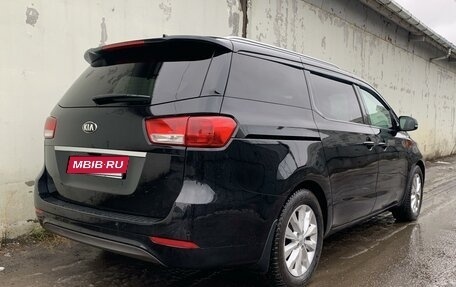 KIA Carnival III, 2017 год, 2 700 000 рублей, 6 фотография