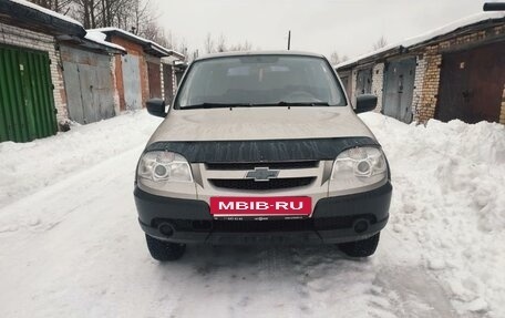 Chevrolet Niva I рестайлинг, 2012 год, 480 000 рублей, 3 фотография