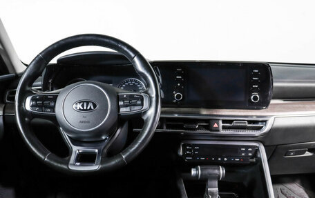 KIA K5, 2020 год, 2 300 000 рублей, 12 фотография