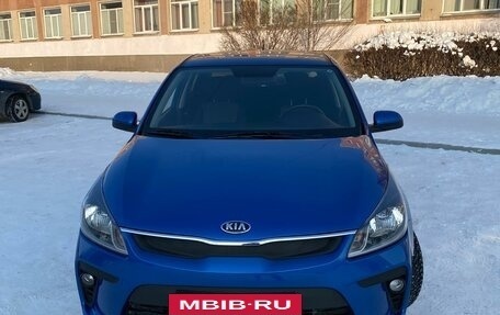 KIA Rio IV, 2017 год, 1 050 000 рублей, 2 фотография