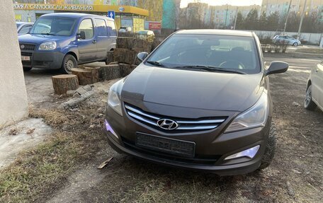 Hyundai Solaris II рестайлинг, 2016 год, 1 020 000 рублей, 10 фотография