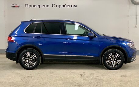 Volkswagen Tiguan II, 2018 год, 2 680 000 рублей, 3 фотография