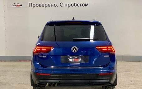 Volkswagen Tiguan II, 2018 год, 2 680 000 рублей, 6 фотография