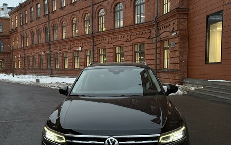 Volkswagen Tiguan II, 2020 год, 3 750 000 рублей, 1 фотография