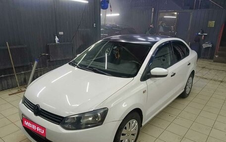 Volkswagen Polo VI (EU Market), 2013 год, 650 000 рублей, 1 фотография