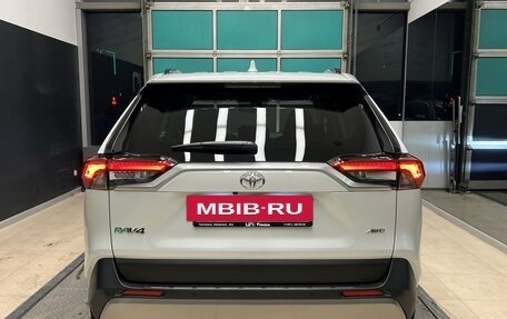 Toyota RAV4, 2023 год, 5 650 000 рублей, 6 фотография