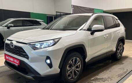 Toyota RAV4, 2023 год, 5 650 000 рублей, 4 фотография