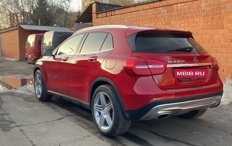 Mercedes-Benz GLA, 2016 год, 2 250 000 рублей, 10 фотография