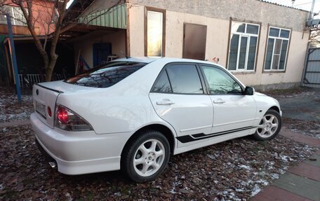 Lexus IS II рестайлинг 2, 2000 год, 715 000 рублей, 2 фотография