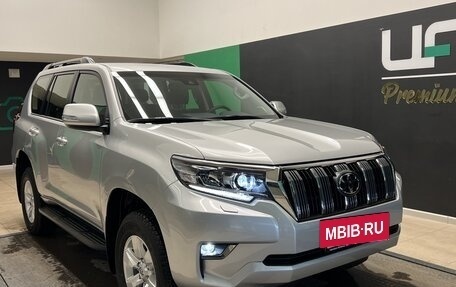 Toyota Land Cruiser Prado 150 рестайлинг 2, 2023 год, 8 500 000 рублей, 2 фотография