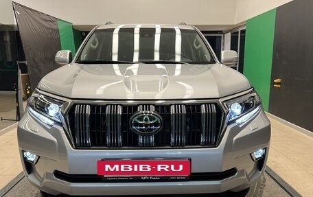 Toyota Land Cruiser Prado 150 рестайлинг 2, 2023 год, 8 500 000 рублей, 3 фотография