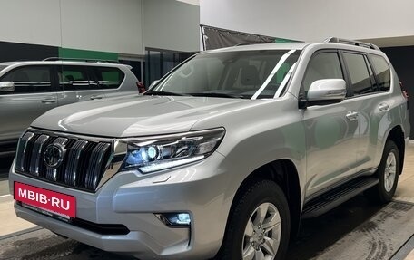 Toyota Land Cruiser Prado 150 рестайлинг 2, 2023 год, 8 500 000 рублей, 4 фотография