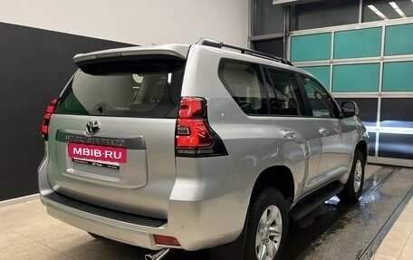 Toyota Land Cruiser Prado 150 рестайлинг 2, 2023 год, 8 500 000 рублей, 7 фотография