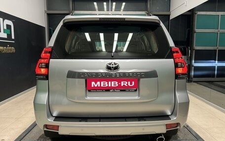 Toyota Land Cruiser Prado 150 рестайлинг 2, 2023 год, 8 500 000 рублей, 6 фотография