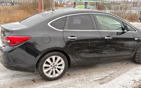 Opel Astra J, 2013 год, 950 000 рублей, 6 фотография