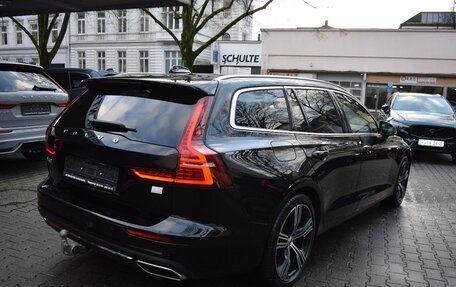 Volvo V60 II, 2021 год, 3 550 000 рублей, 7 фотография