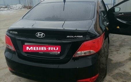 Hyundai Solaris II рестайлинг, 2015 год, 1 050 000 рублей, 4 фотография