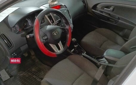 KIA cee'd I рестайлинг, 2010 год, 700 000 рублей, 7 фотография