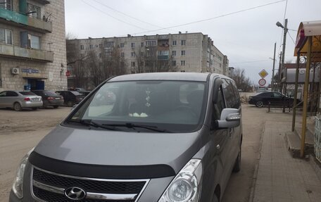 Hyundai Grand Starex Grand Starex I рестайлинг 2, 2011 год, 1 600 000 рублей, 2 фотография