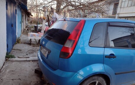 Ford Fiesta, 2005 год, 350 000 рублей, 2 фотография