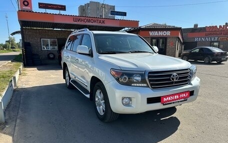 Toyota Land Cruiser 200, 2015 год, 5 450 000 рублей, 3 фотография