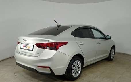 Hyundai Solaris II рестайлинг, 2018 год, 1 350 000 рублей, 5 фотография