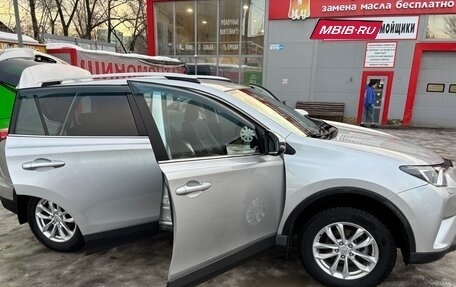 Toyota RAV4, 2016 год, 2 600 000 рублей, 9 фотография