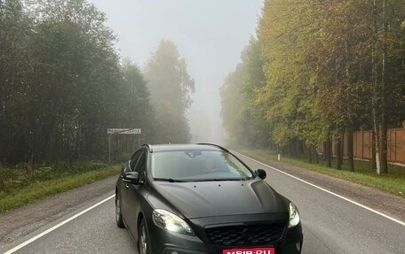 Volvo V40 II рестайлинг, 2013 год, 1 400 000 рублей, 1 фотография