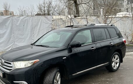 Toyota Highlander III, 2011 год, 2 170 000 рублей, 2 фотография