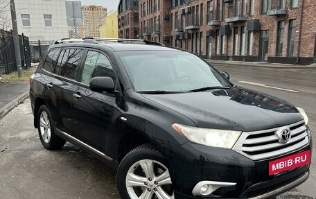 Toyota Highlander III, 2011 год, 2 170 000 рублей, 5 фотография