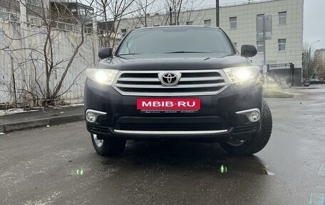 Toyota Highlander III, 2011 год, 2 170 000 рублей, 6 фотография