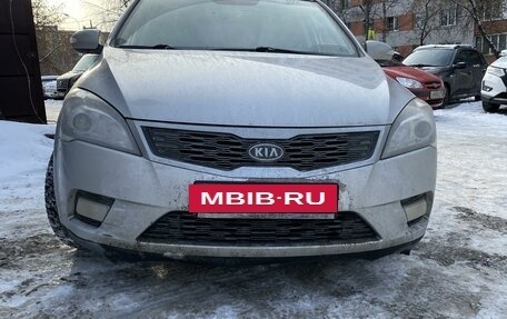 KIA cee'd I рестайлинг, 2010 год, 800 000 рублей, 4 фотография