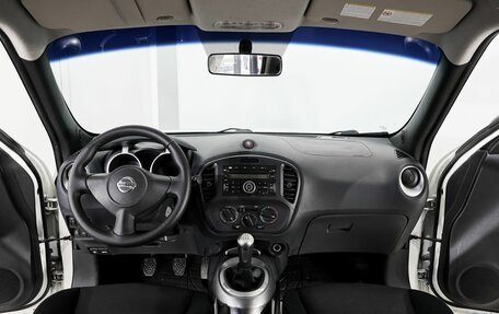 Nissan Juke II, 2012 год, 1 090 000 рублей, 10 фотография