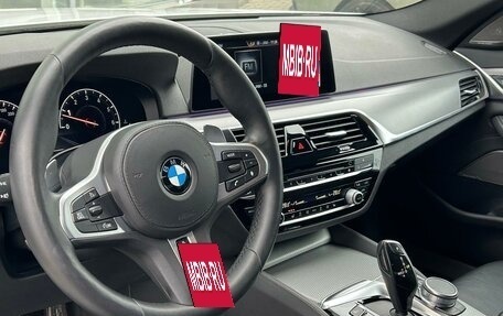 BMW 5 серия, 2018 год, 4 690 000 рублей, 11 фотография