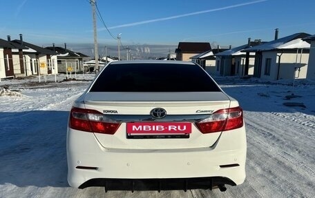 Toyota Camry, 2013 год, 1 900 000 рублей, 4 фотография