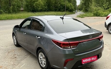 KIA Rio IV, 2018 год, 1 275 000 рублей, 2 фотография