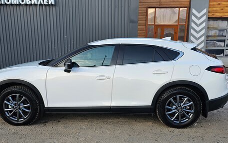 Mazda CX-4, 2023 год, 3 022 000 рублей, 6 фотография