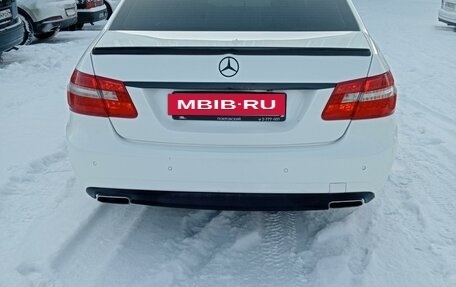 Mercedes-Benz E-Класс, 2011 год, 2 000 000 рублей, 3 фотография