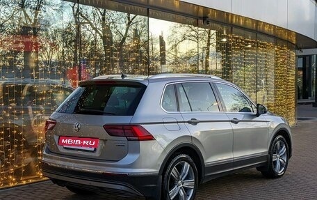 Volkswagen Tiguan II, 2017 год, 2 350 000 рублей, 3 фотография