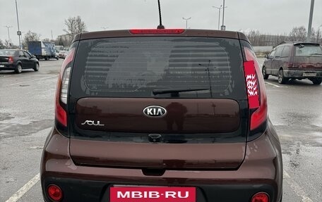 KIA Soul II рестайлинг, 2018 год, 1 820 000 рублей, 5 фотография