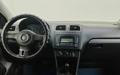 Volkswagen Polo VI (EU Market), 2010 год, 605 000 рублей, 10 фотография