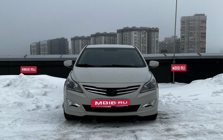 Hyundai Solaris II рестайлинг, 2015 год, 920 000 рублей, 2 фотография