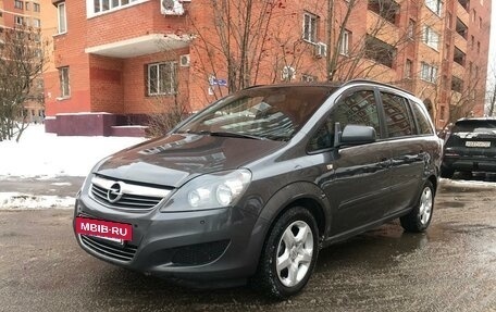 Opel Zafira B, 2012 год, 795 000 рублей, 4 фотография