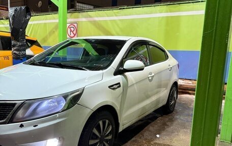 KIA Rio III рестайлинг, 2013 год, 570 000 рублей, 2 фотография