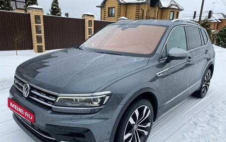 Volkswagen Tiguan II, 2019 год, 3 400 000 рублей, 3 фотография