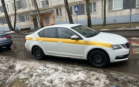 Skoda Octavia, 2018 год, 1 200 000 рублей, 4 фотография