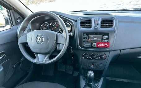 Renault Logan II, 2017 год, 865 000 рублей, 13 фотография