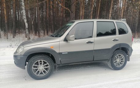 Chevrolet Niva I рестайлинг, 2009 год, 550 000 рублей, 4 фотография