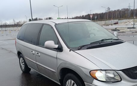 Chrysler Voyager IV, 2002 год, 435 000 рублей, 2 фотография