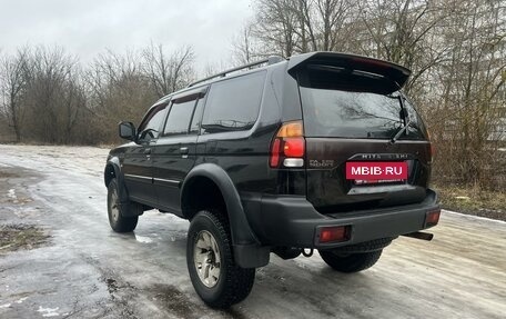 Mitsubishi Pajero Sport II рестайлинг, 2004 год, 800 000 рублей, 3 фотография